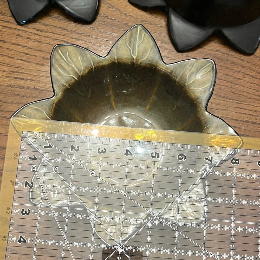 Sunflower Shaped Green‎ Ceramic Bowls